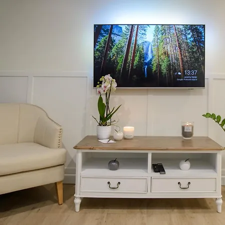 Maya's Flats & 11 - *